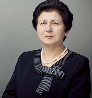 3 uşaq anasının qətlinə biganə qalan qadın deputatlar