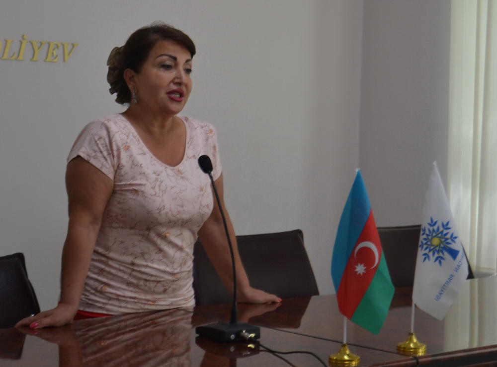 3 uşaq anasının qətlinə biganə qalan qadın deputatlar