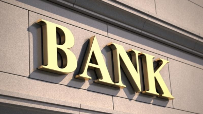 Azərbaycanda bank işçilərinin sayı azaldı