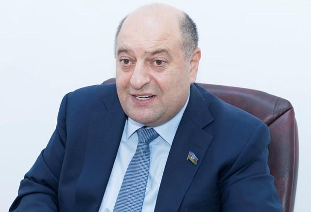 Pensiya ilə bağlı qalmaqallı qanun layihəsinin müzakirəsi yenə təxirə salındı