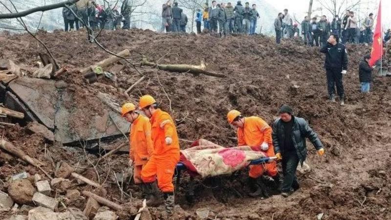 Çində torpaq sürüşməsi - 100 nəfər dağıntılar altında qaldı