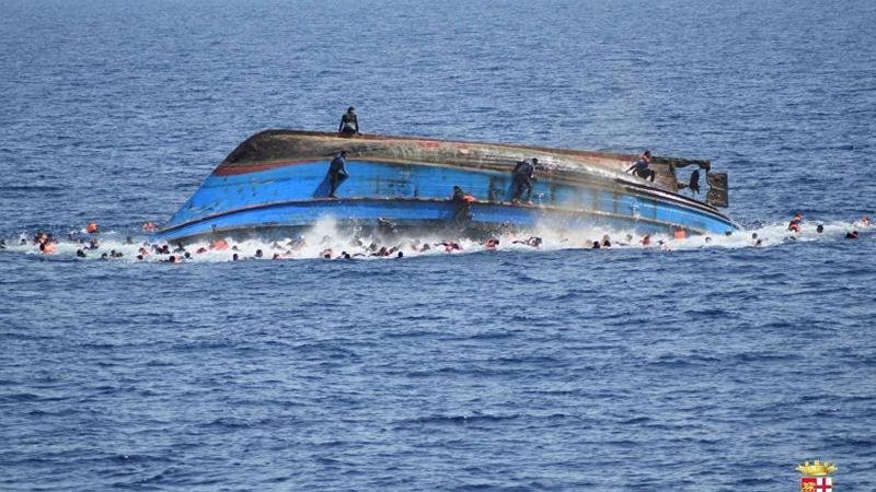 Sərnişin gəmisi batdı: 53 ölü