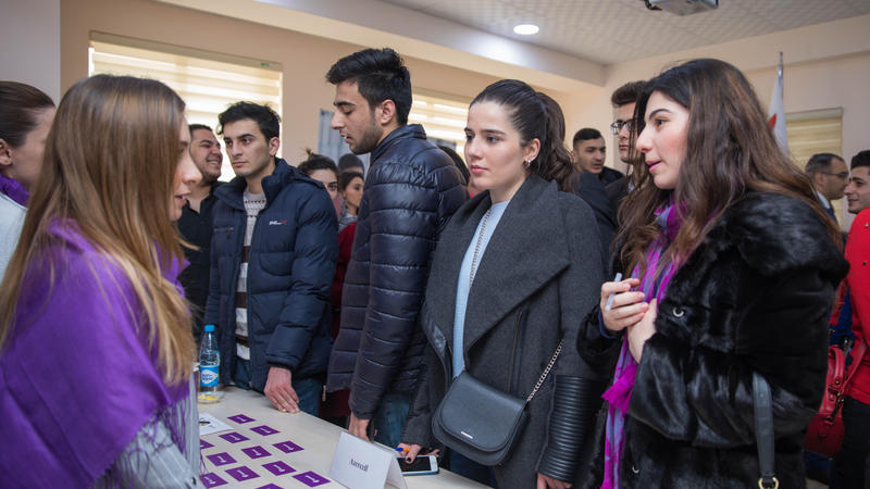 "Azercell" Qərbi Kaspi Universitetində tələbələrə dəstək oldu