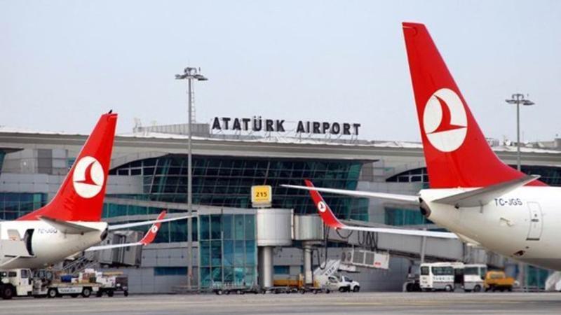 Atatürk Hava Limanında iki təyyarə toqquşdu - FOTO/VİDEO