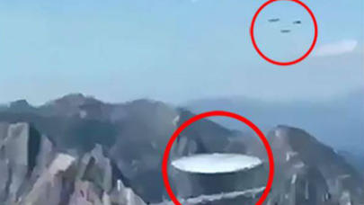 8-9 “uçan boşqab” birdən peyda oldu - VİDEO