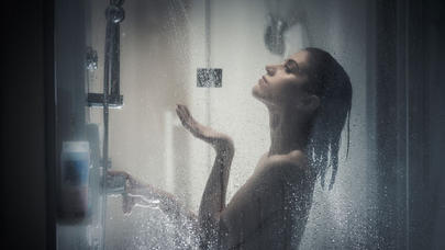 Saçlarınız tez yağlanırsa, bunu əsla etməyin! - -  FOTOLAR