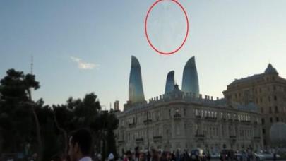 Şəhər sakinlər ŞOKDA: Bakı səmasında qəribə məxluq göründü -  (VİDEO)