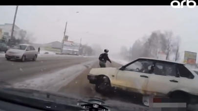 MÖCÜZƏVİ GÖRÜNTÜLƏR - Ölümdən son saniyədə xilas oldular -  (VİDEO/FOTO)