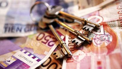 Bakıdakı mənzillərini satıb xaricdə mülk alan azərbaycanlılar