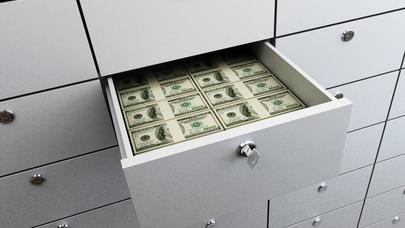 Bankların kredit portfeli 2 milyard manat azalıb