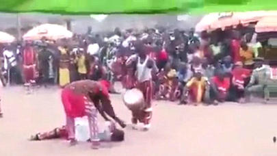 CADUGƏRİN GÜCÜ: İnsanın başını kəsdi, sonra birləşdirdi - - VİDEO