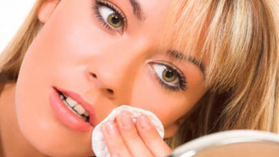 Bu ucuz vasitə üzünüzü tər-təmiz edəcək