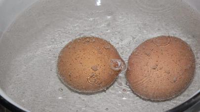 Yumurtanı qaynadandan sonra O SUYU ATMAYIN! - İNANMAYACAQSINIZ