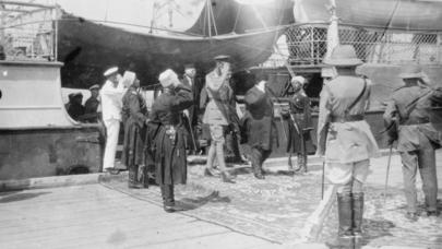 İranın sonuncu türk şahının Bakıya səfəri:Əhməd şah Qacarı AXC adından kim qarşılayıb? - - NADİR FOTOLAR