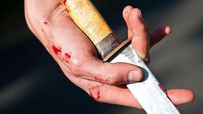 75 yaşlı kişi həyat yoldaşını ÇÖRƏK BIÇAĞIYLA DOĞRADI - - FOTOLAR