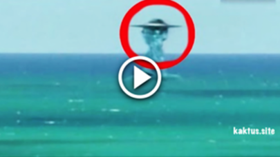 Okeana girən UNO-ların ən yaxından çəkilişi - HƏRBÇİLƏR ÇƏKİB - - VİDEO