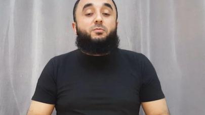 Qalmaqallı illahiyyatçı tənqidlərə cavab verdi: "İstəyirlər lap qarınlarını qırxsınlar"