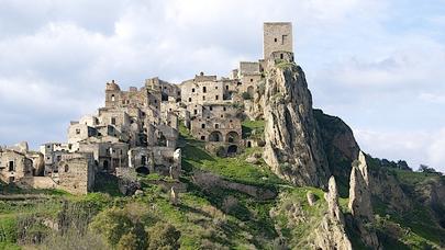 Keçmiş ruhların qovduğu insanlar və BOŞALAN ŞƏHƏRLƏR - FOTOLAR