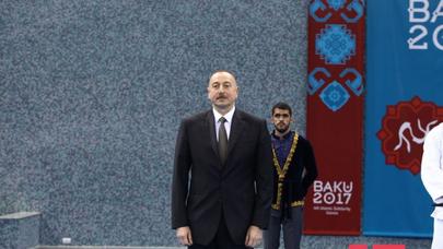 İslamiada: Prezident karateçilərə medalları təqdim etdi