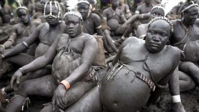 Qanı su yerinə içən Bodi qəbiləsi