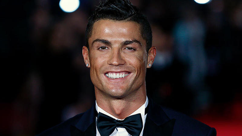 Saniyədə 1 avro qazanan Ronaldonun zəngin həyatı - FOTO