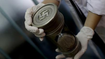 Hitlerin gizli anbarı TAPILDI - FOTOLAR