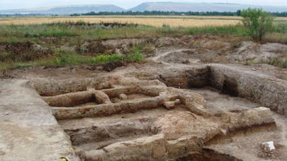 6 min il əvvələ aid əşyalar aşkara çıxdı – QƏBƏLƏDƏ MÜHÜM TAPINTI