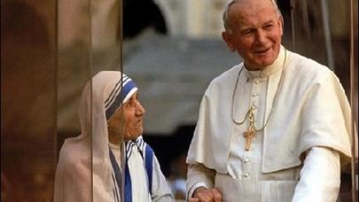 İnsanların inancından istifadə edib 3 milyard qazanan qadın - İNANILMAZ FAKTLAR