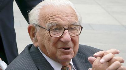 669 uşağı YƏHUDİ SOYQIRIMINDAN xilas edən adamı TANIYIN - VİDEO