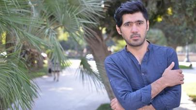 Elza Seyidcahana niyə gülürsünüz?