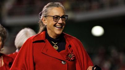 Bir gecədə dünyanın ən varlı QADINI OLDU