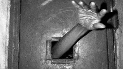 Bir-birinin ətini yeyən məhbuslar, qan dolu otaqda dəhşətli 15 gün - - FOTOLAR