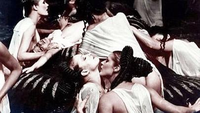 ANASINI QƏTLƏ YETİRƏN, kütləvi seks tədbirlərinin təşkilatçısı və iştirakçısı olan əzazil İMPERATOR