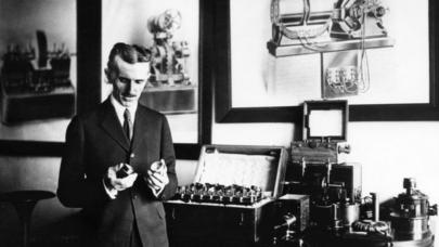 Teslanın GİZLİ QEYDLƏRİ - Fizika qanunlarını yerlə bir edən MADDƏLƏR - - FOTOLAR