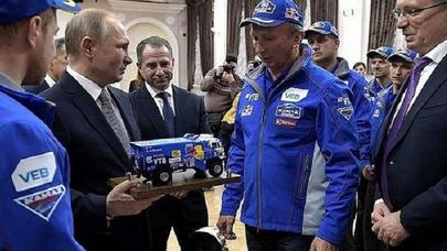 Putinə “KamAZ” bağışladılar - - VİDEO