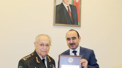 Veteranlar Təşkilatının sədrinə fəxri diplom təqdim olundu - FOTO