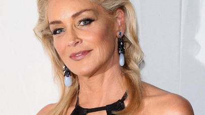 60 yaşlı aktrisa ideal formada qalmağın sirrini açdı - FOTO