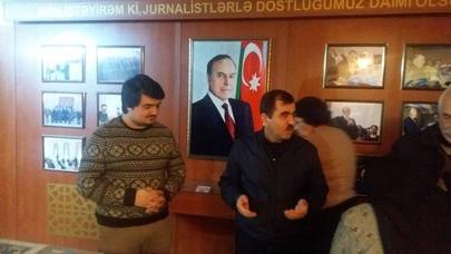 "Şərq"də Dilqəm Əhmədin Cümhuriyyət sərgisi keçirildi - FOTO/VİDEO