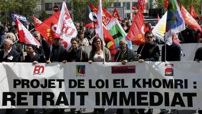 "Makron, Fransa satılmır" - Yüzlərlə tələbə həbs edildi - VİDEO