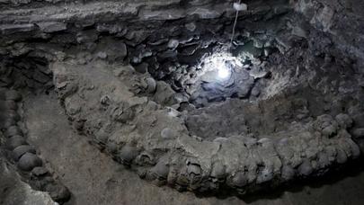 İnsan kəllələrindən tikilən QANDONDURAN MƏBƏD