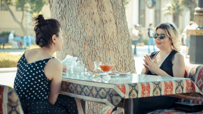 Zümrüd Qasımovadan SƏMİMİ ETİRAFLAR: "Ərimlə sevgimizin azalacağından qorxuruq" - FOTOLAR