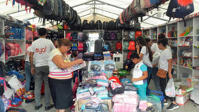 Məktəbli geyimlərini hardan alaq? - QİYMƏT FƏRQLƏRİ - REPORTAJ