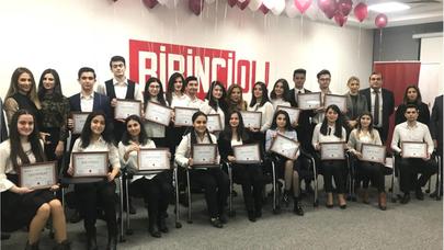 "Kapital Bank"da “Könüllülər”in məzun günü keçirildi