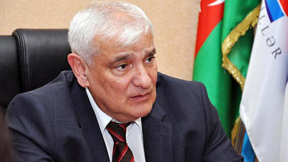 Kamal Abdulla: Heç bir tələbəni müəllimin ayağına verməyəcəyəm - MÜSAHİBƏ