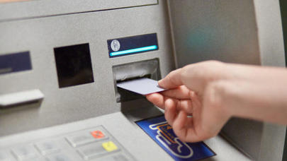 Azərbaycanda vaxtı bitmiş bütün növ ödəniş kartlarının istifadə müddəti uzadılır