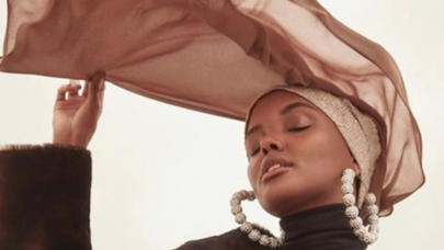 Hicablı model gözəlliyi ilə dillərə DASTAN OLDU - FOTO