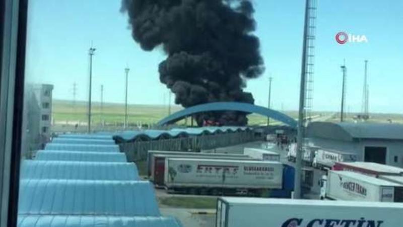 SON DƏQİQƏ: Türkiyə sərhədində Azərbaycanın yanacaq tankeri partladıldı - VİDEO (YENİLƏNDİ)