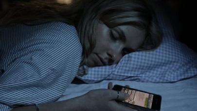 Telefonun yanında yatsanız beyində nə baş verir? - İnsanı ölümə aparan DƏHŞƏTLİ FAKTLAR/VİDEO