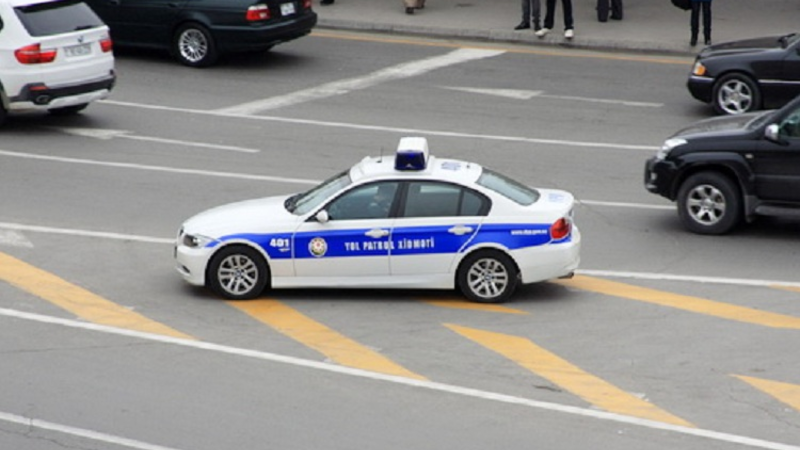 Polisi avtomobillə vurub öldürdü - Azərbaycanda şok