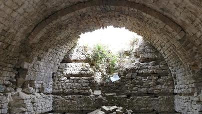 Azərbaycanda qızılaxtaranlar tarixi abidəni dağıdıb - ŞOK GÖRÜNTÜLƏR